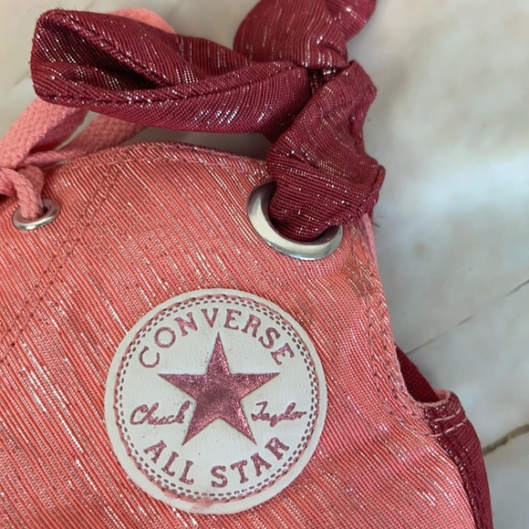 CONVERSE | Junior Chuck Taylor Bow Back Hi-Tops - Picture 6 of 14